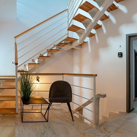 Lagom Hotel Бухарест Экстерьер фото