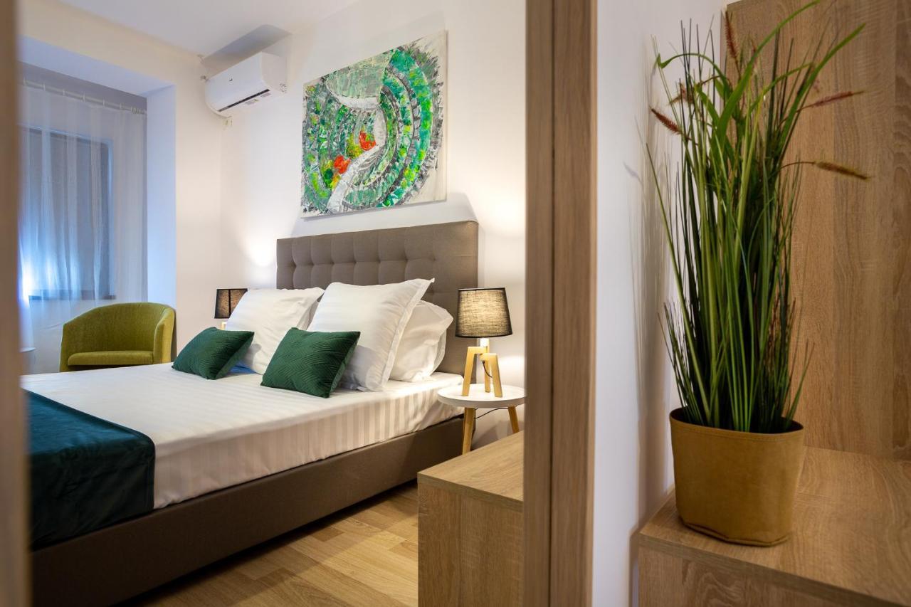 Lagom Hotel Бухарест Экстерьер фото