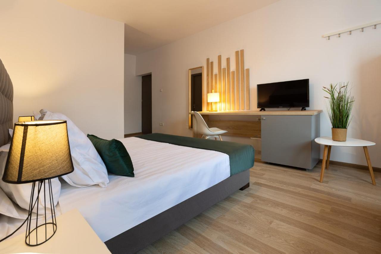 Lagom Hotel Бухарест Экстерьер фото