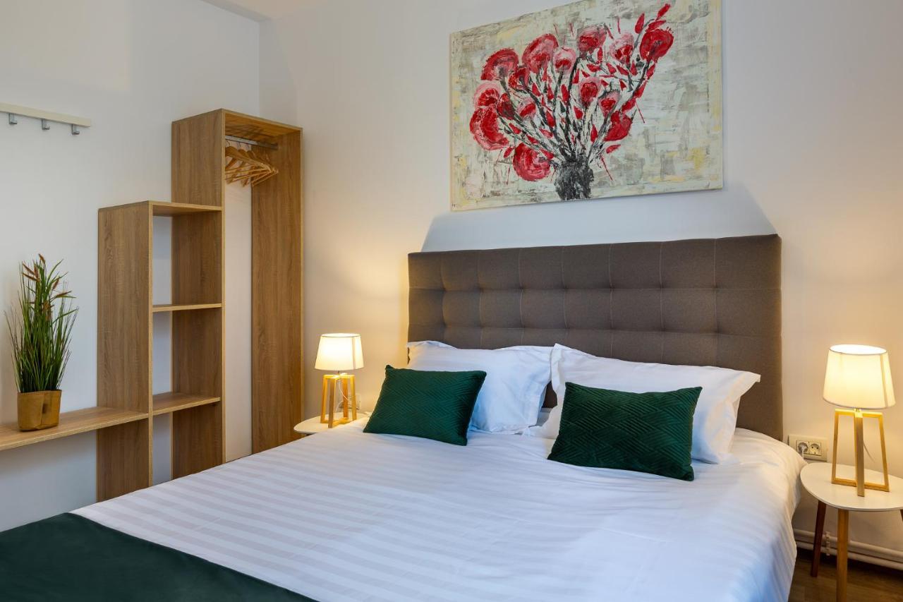 Lagom Hotel Бухарест Экстерьер фото
