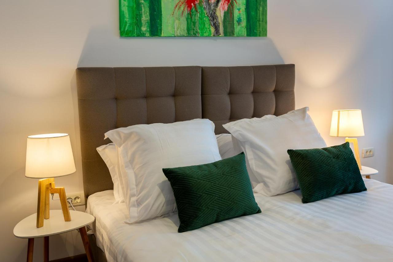 Lagom Hotel Бухарест Экстерьер фото